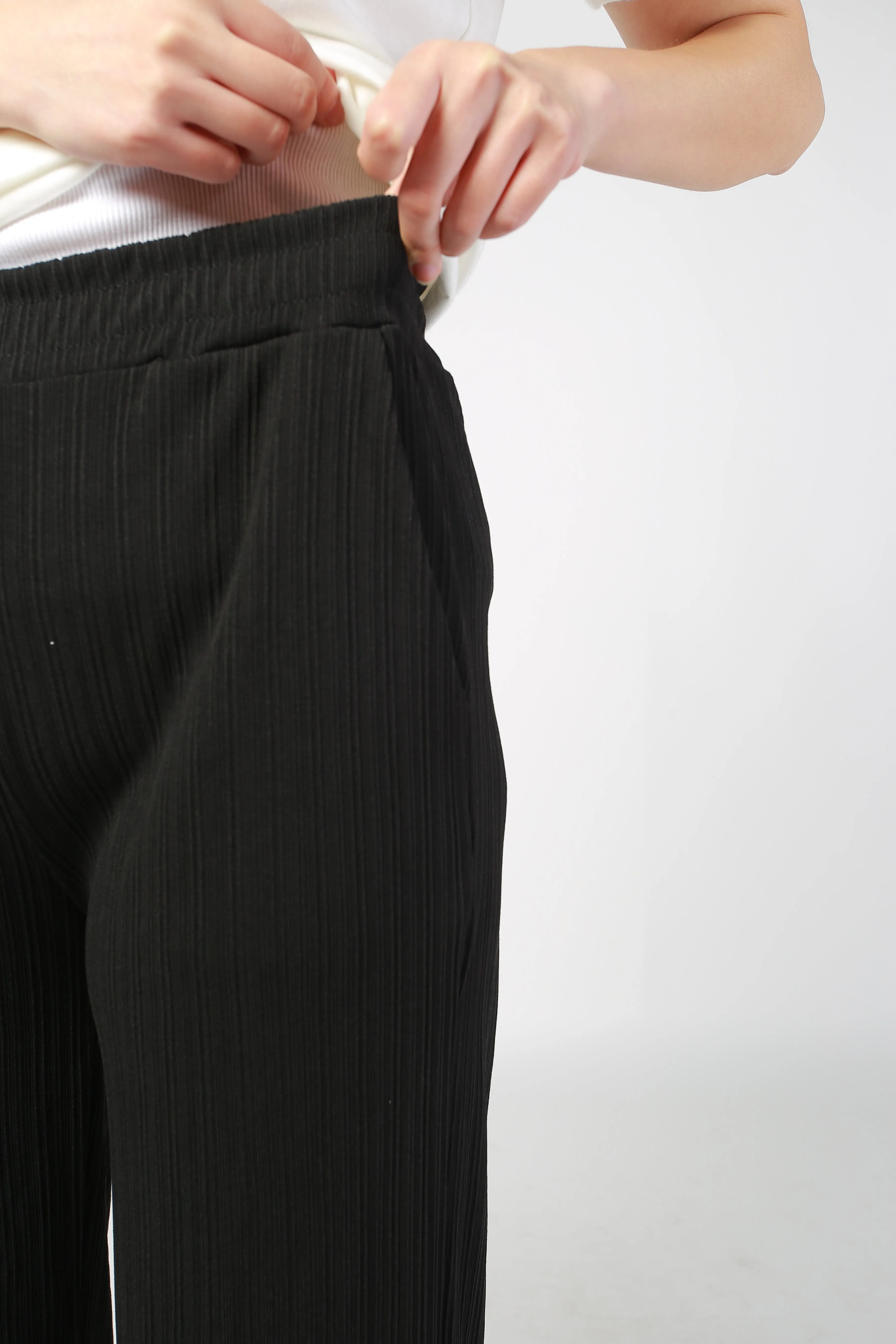 Comfy Ribbed Drape Pants Black