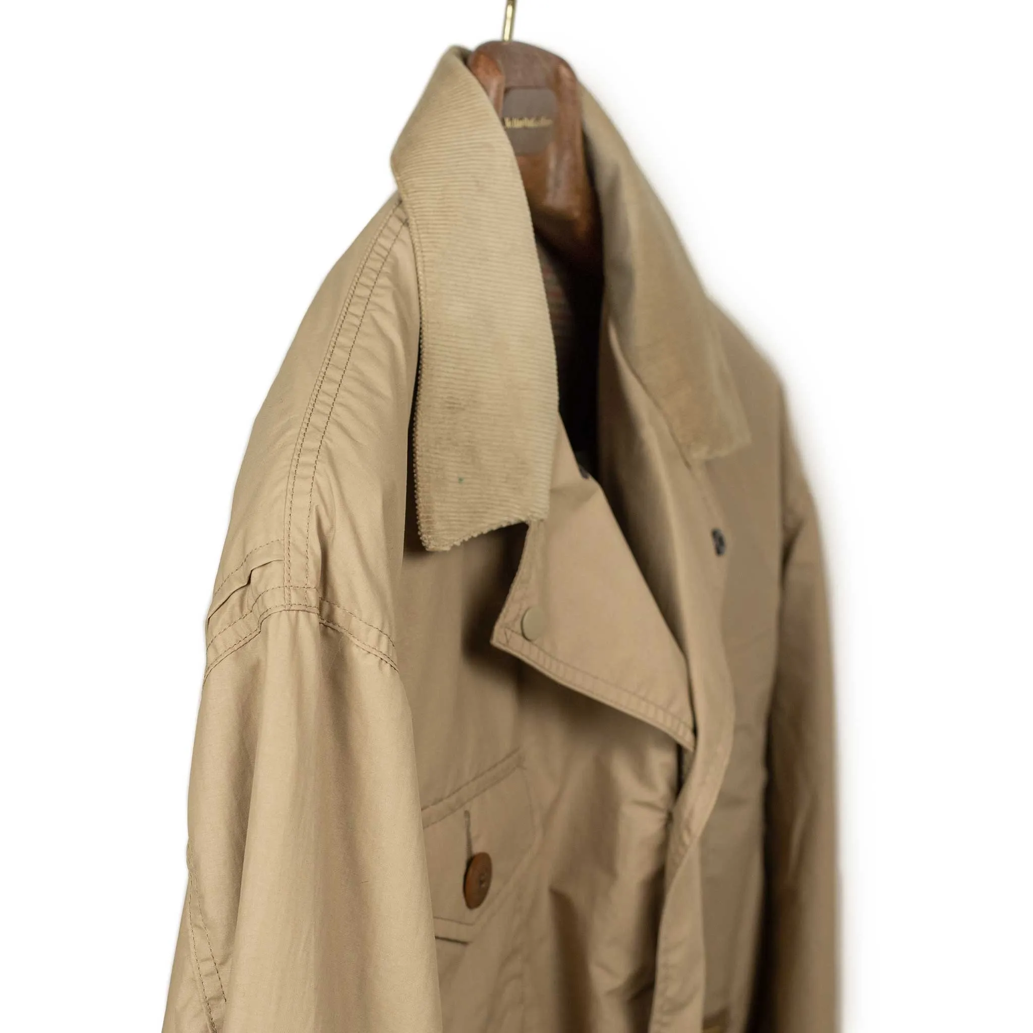 Fishing jacket in beige nylon