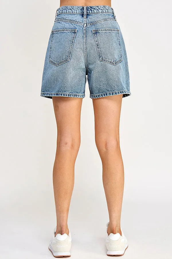 HIGH RISE BAGGY SHORTS WITH SLIGHT DISTRISSING IN LIGHT VINTAGE   / SP-S7576LV